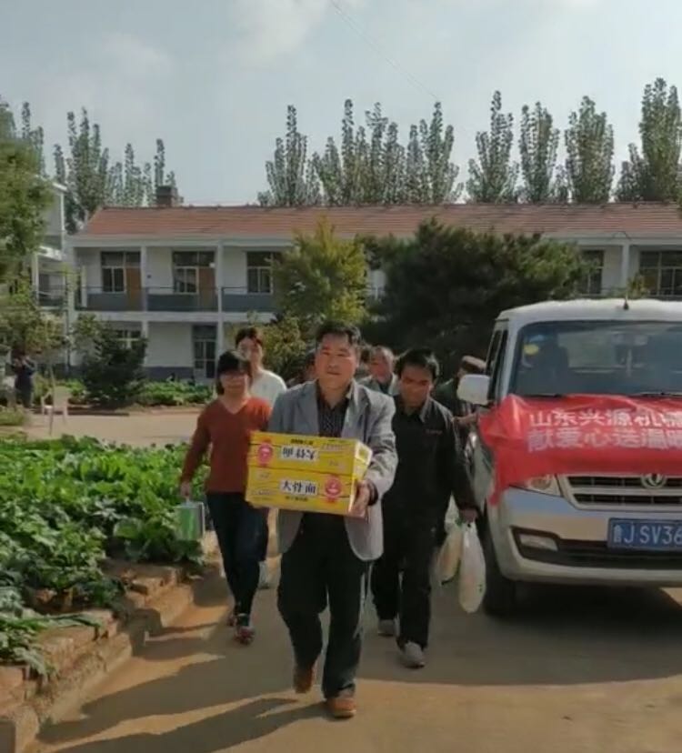 山東興源機(jī)械有限公司|起重機(jī)|行車|山東興源機(jī)械|單梁起重機(jī)|電動葫蘆|起重配件|www.songbaowang.com|xyqzj|xyqzj.com|興源起重機(jī)|興源|起重機(jī)行車|起重設(shè)備|起重機(jī)械